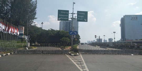 Usai Aksi 22 Mei, Akses Menuju Pintu Utama Gedung DPR Masih Ditutup