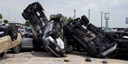 Begini Nasib Mobil-Mobil di Diler AS yang Tersapu Tornado