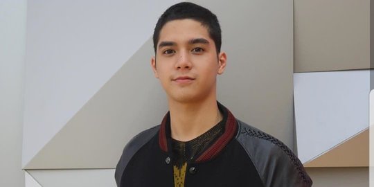 Tulis Pesan Menohok Soal Wanita, Al Ghazali Sindir Siapa?