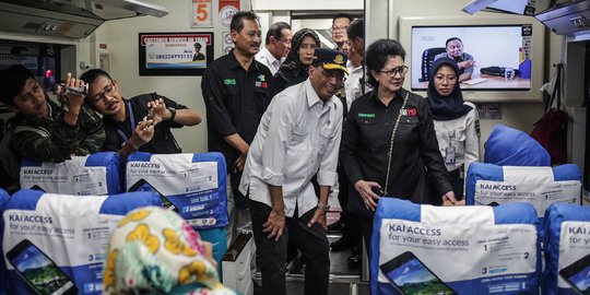 Menhub dan Menkes Tinjau Kesiapan Mudik 2019 di Stasiun Gambir