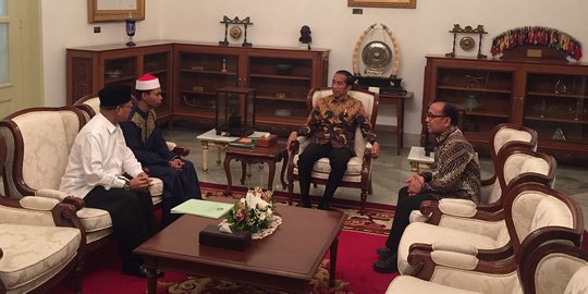 Dapat Uang dari Jokowi, Juara MTQ Internasional Berangkatkan Haji Orangtua