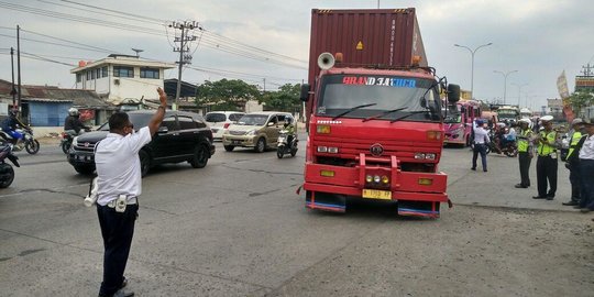 Kendaraan Besar Dilarang Melintas Mulai 30 Mei Sampai 2 Juni