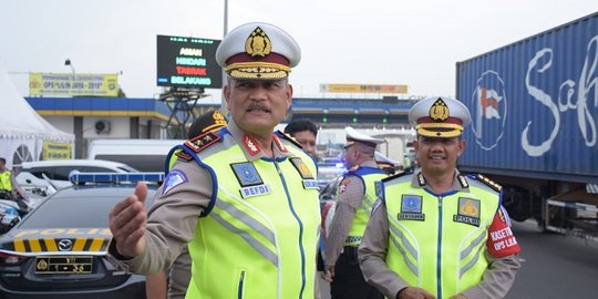 Kakorlantas Ungkap Alasan Kepadatan di Tol Cikampek Semalam