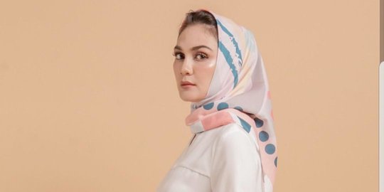 Luna Maya Pakai Jam Tangan Berharga Fantastis, Warganet: Bisa Beli Rumah