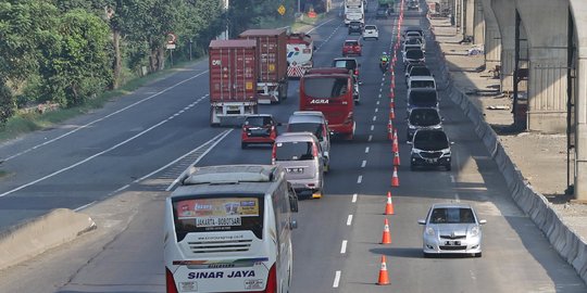 Antisipasi Kepadatan Kendaraan, Contraflow Diberlakukan di Km 29-61 Tol Cikampek