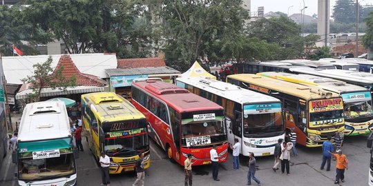 H-5 Lebaran, Pemudik Jurusan Sumatera Melonjak di Terminal Kampung Rambutan