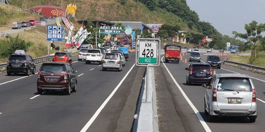 Urai Kemacetan, Tol Semarang-Bawean Buka Contraflow