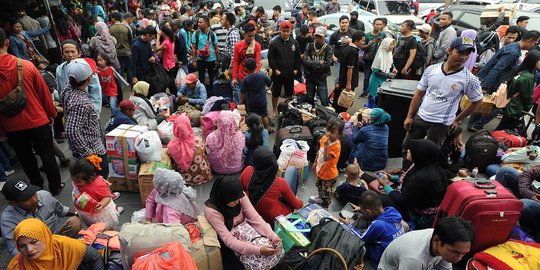 PT KAI: Puncak Arus Mudik di Stasiun Senen Terjadi Hari Ini