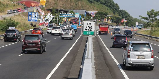 Lalu Lintas Lancar, Sistem Satu Arah Tol Trans Jawa Hari Ini Berakhir Lebih Awal