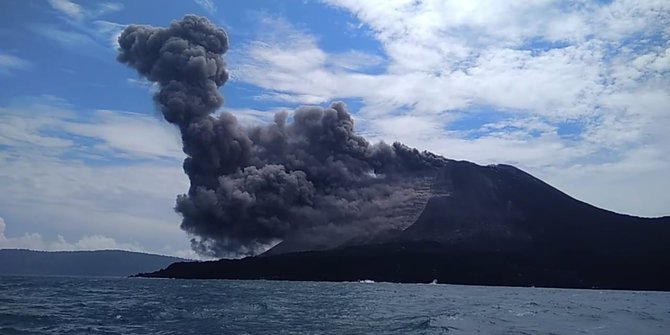 Aktivitas Vulkanik Gunung Anak Krakatau Menurun