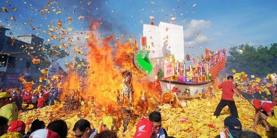 Siap-siap, Festival Bakar Tongkang 2019 Bakal Hadir Lagi