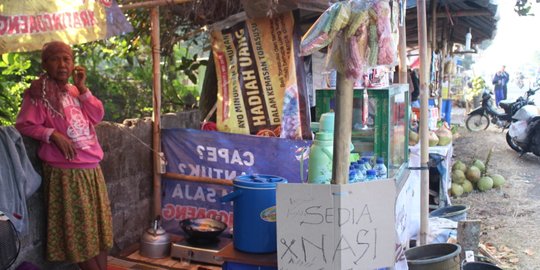 Cerita Pedagang Musiman di Jalur Mudik, Pinjam Uang Rentenir untuk Modal Jualan