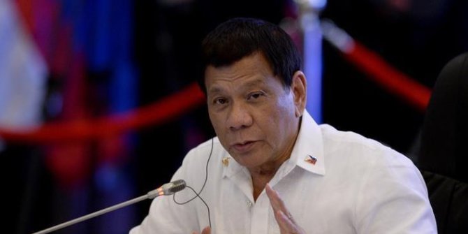 Presiden Rodrigo Duterte Akui Pernah Jadi Gay dan Sembuh Setelah Bertemu Istrinya