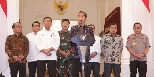 Presiden Jokowi Open House di Istana usai Salat Id