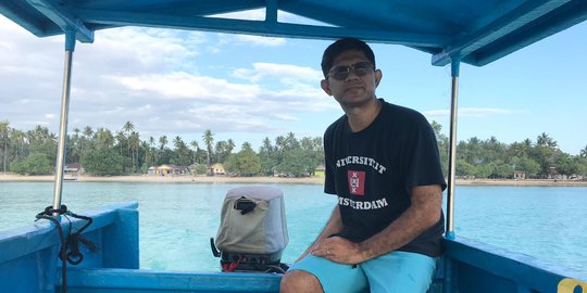 Ritual Lebaran Wakil Ketua KPK Laode Syarif, Makan Lapa-Lapa dan Renang di Pantai