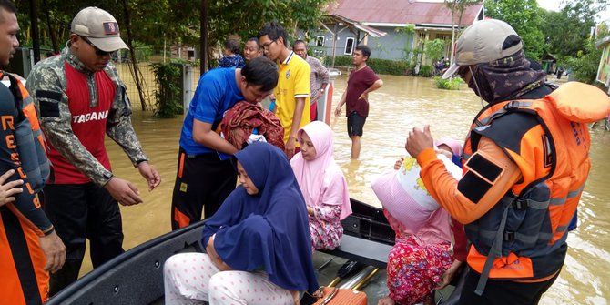 Sehari Jelang Lebaran, Banjir Setinggi 2 Meter Rendam Perumahan di Bontang