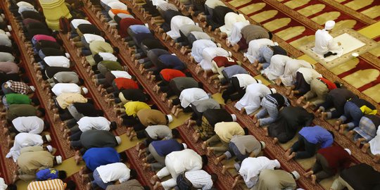 Lebaran Bawa Berkah Bagi Penyedia Jasa Tikar
