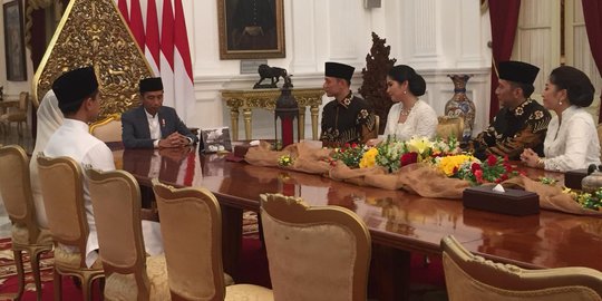 Presiden Jokowi Tiba Saat AHY dan Ibas Masih di Dalam Rumah Mega