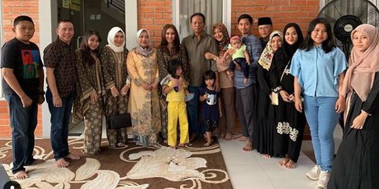 Unggah Foto Lebaran Kedua, Ayu Ting Ting Dibanjiri Pujian