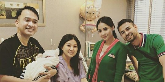 Raffi Ahmad Beri Cincin Berlian Seharga Rp1 Miliar Begini Reaksi Nagita Slavina Merdeka Com