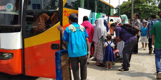 Arus Balik H+2 Lebaran, 12.000 Orang Masuk Jakarta Melalui Terminal Kampung Rambutan