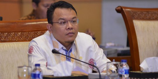 PAN Anggap Titipan Ngabalin ke Zulkifli Hasan Hanya Dinamika Politik