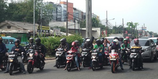 Puncak Arus Balik Pemudik Motor di Kalimalang Diprediksi Terjadi Malam Ini