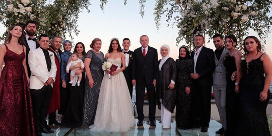 Presiden Erdogan Jadi Pendamping Pria di Pernikahan Mesut Ozil