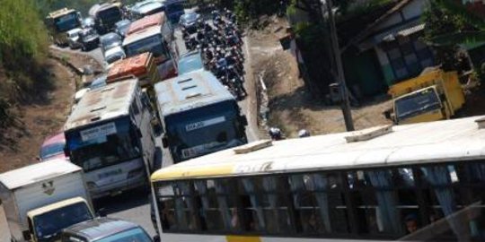 Kakorlantas Sebut Jalur Selatan Macet Karena Masih Ada Pemudik