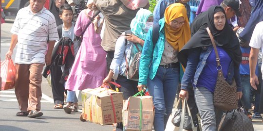 Kepadatan Puncak Arus Balik di Terminal Kampung Rambutan