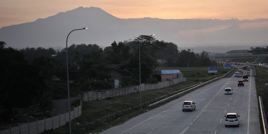 Arus Balik Pemudik Mulai Padati Tol Trans Jawa