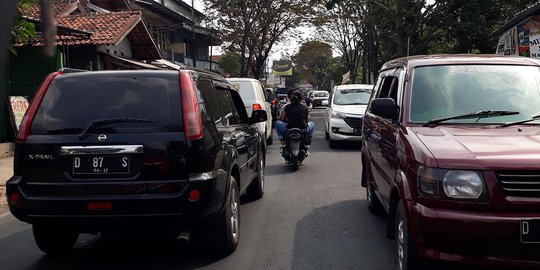 Banyak Mobil Mogok, Jalur Gentong Tasikmalaya Macet
