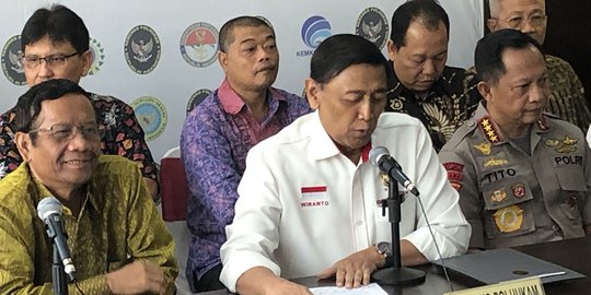 Evaluasi Situasi Politik & Keamanan Usai Lebaran, Wiranto Panggil Menteri Hingga BIN