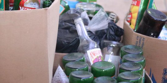 Bupati Bogor Marah Temukan Botol Miras Hasil Operasi Kosong di Kantor Satpol PP