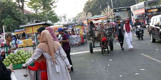 Dikuasai Delman dan PKL, Jalan Dekat Museum Fatahillah Semrawut