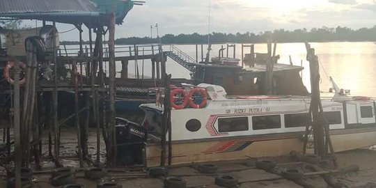 Speedboat Terbakar Pelabuhan Sandar di Riau, 6 ABK Luka-luka Dilarikan ke RS