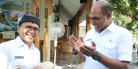 Ke Banyuwangi, Wagub Papua Barat Boyong 13 Kepala Bappeda Sharing Pembangunan Daerah