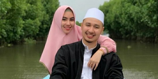 Perlihatkan Hasil USG, Calon Anak Kartika Putri Mirip Habib Usman bin Yahya