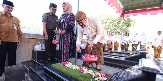 Hari Jadi Pemkot Solo ke-73, Wakil Wali Kota Ziarah ke Makam Pendahulunya