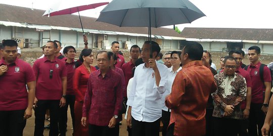 Kampanye Selesai, Jokowi Kembali Bagi-Bagi Sepeda