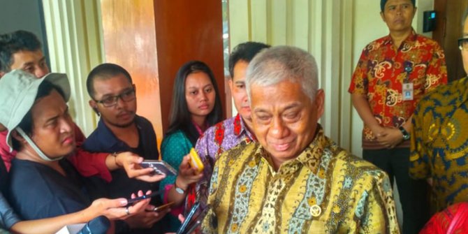 Kompolnas Kunjungi Wiranto Bahas Rusuh 22 Mei. ©2019 Liputan6.com