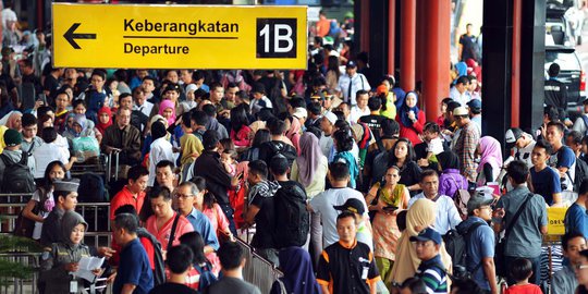 juta penurunan pemudik pesawat terbesar