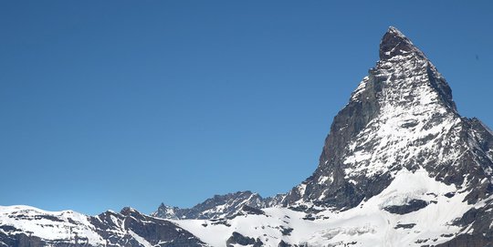 Menikmati Keindahan Gunung Matterhorn