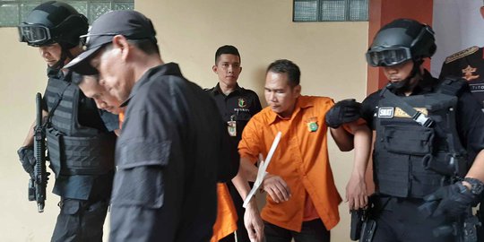 Polisi Ringkus Komplotan Bersenpi Pencuri Sepeda Motor di Bekasi