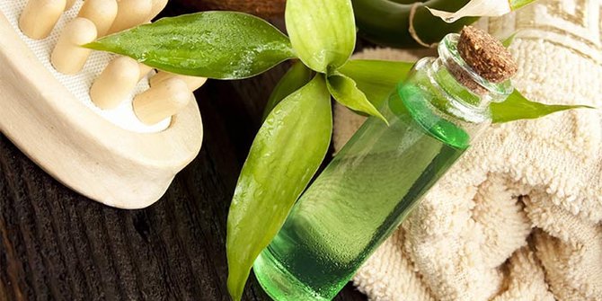 Cara Benar Manfaatkan Tea Tree Oil untuk 3 Masalah Kulit