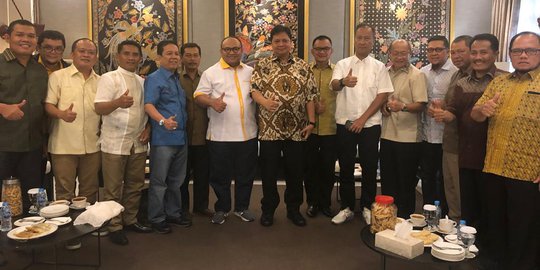 Airlangga Halal Bi Halal dengan Pengurus DPD Golkar Jambi