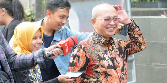 Rektor IAIN Pontianak Hindari Kejaran Wartawan Usai Diperiksa KPK