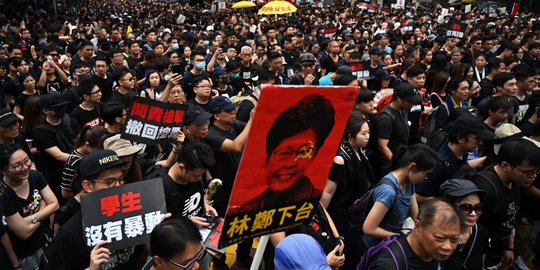 China Janji Tetap Dukung Pemimpin Hong Kong Meski Jutaan Demonstran Paksa Dia Mundur