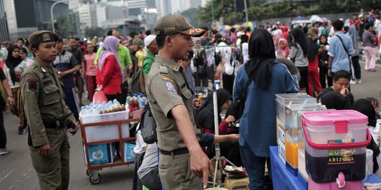 Diciduk di Mal saat Jam Sekolah, 3 Guru Honorer Berdalih Temani Murid Belanja