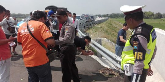 Potongan Kaki Membusuk Ditemukan di Jalan Tol Kertosono-Nganjuk